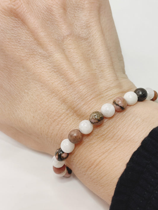 Rhodonite and Moonstone Gemstone Bracelet. White and shades of browns.